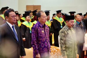 Gubernur Koster menghadiri Wisuda ke-2 Program Sarjana Institut Sains dan Teknologi Nahdlatul Ulama Bali