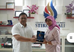 Pihak Konsulat Jenderal Amerika Serikat mengunjungi Kampus ITB STIKOM Bali untuk menjajaki kerja sama bidang cyber security.