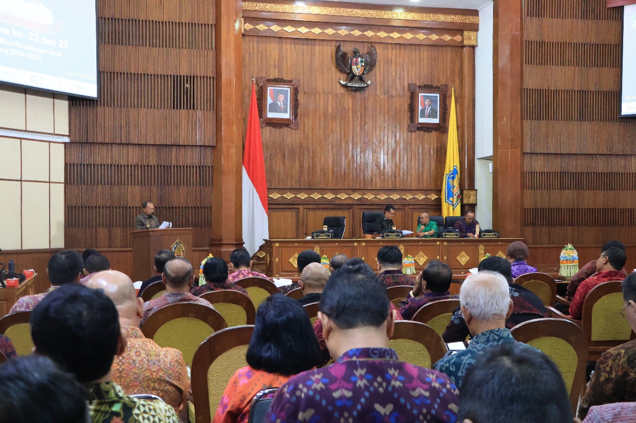 Rapat Paripurna ke-22 dan ke-23 DPRD Provinsi Bali Masa Persidangan III Tahun 2024-2025 bertempat di Gedung Wiswa Sabha Utama, Kantor Gubernur Bali