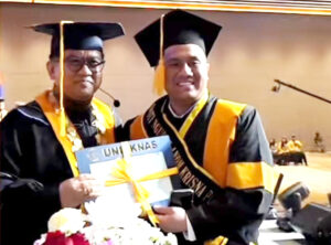 WISUDA 98 UNDIKNAS