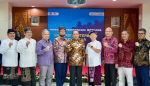 Gubernur Bali Wayan Koster, meresmikan gedung kuliah berlantai III Universitas Terbuka (UT) di Jalan Raya Sesetan, Denpasar pada Rabu (2/7/ 2025).