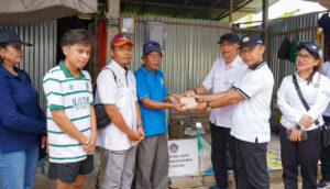 Menyambut Hari Jadi ke-67 Provinsi Bali, Pemprov menyalurkan bantuan pembangunan rumah layak huni.