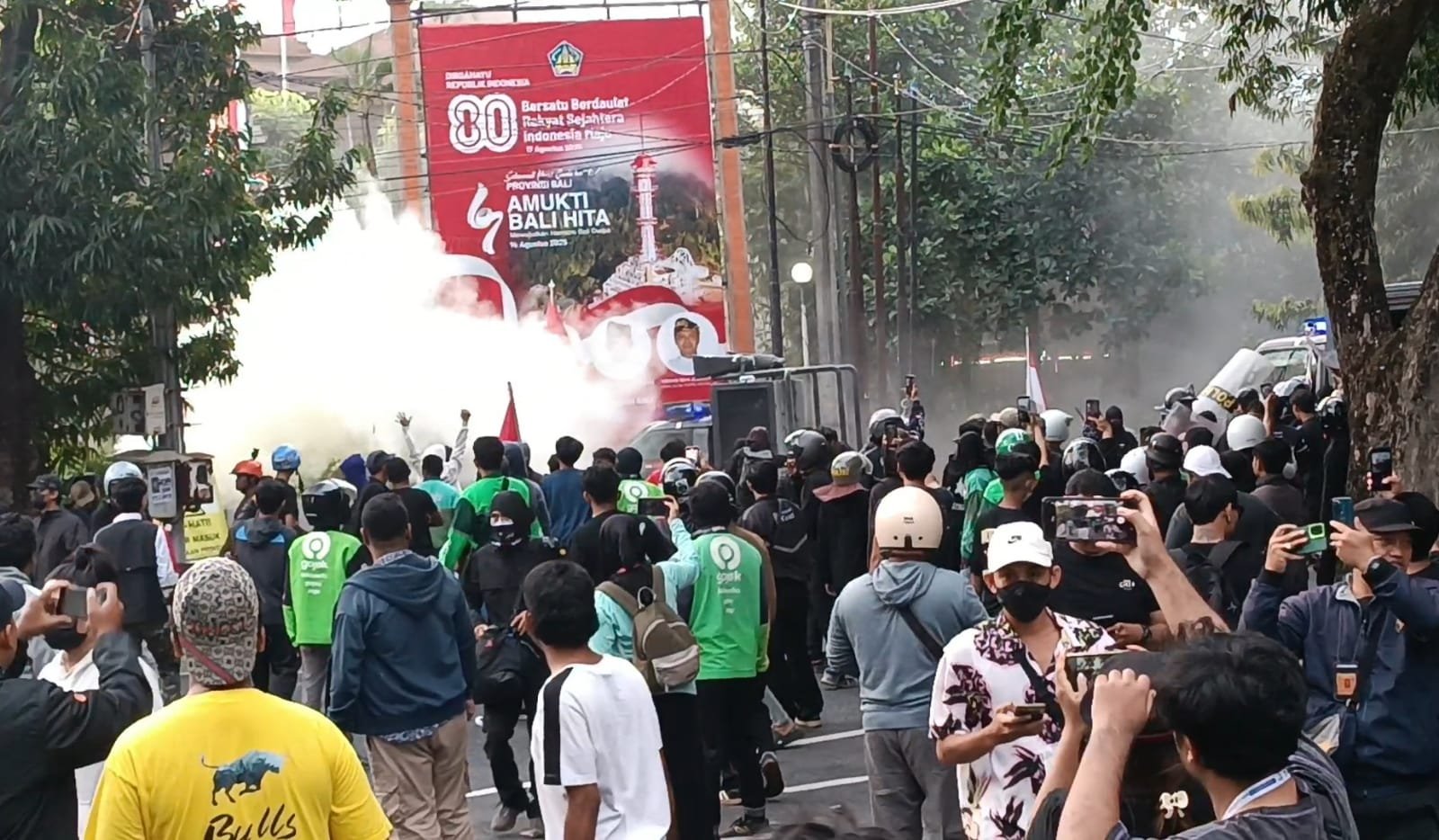 Aksi demo di bali