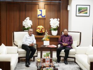Menteri PU Gubernur Koster