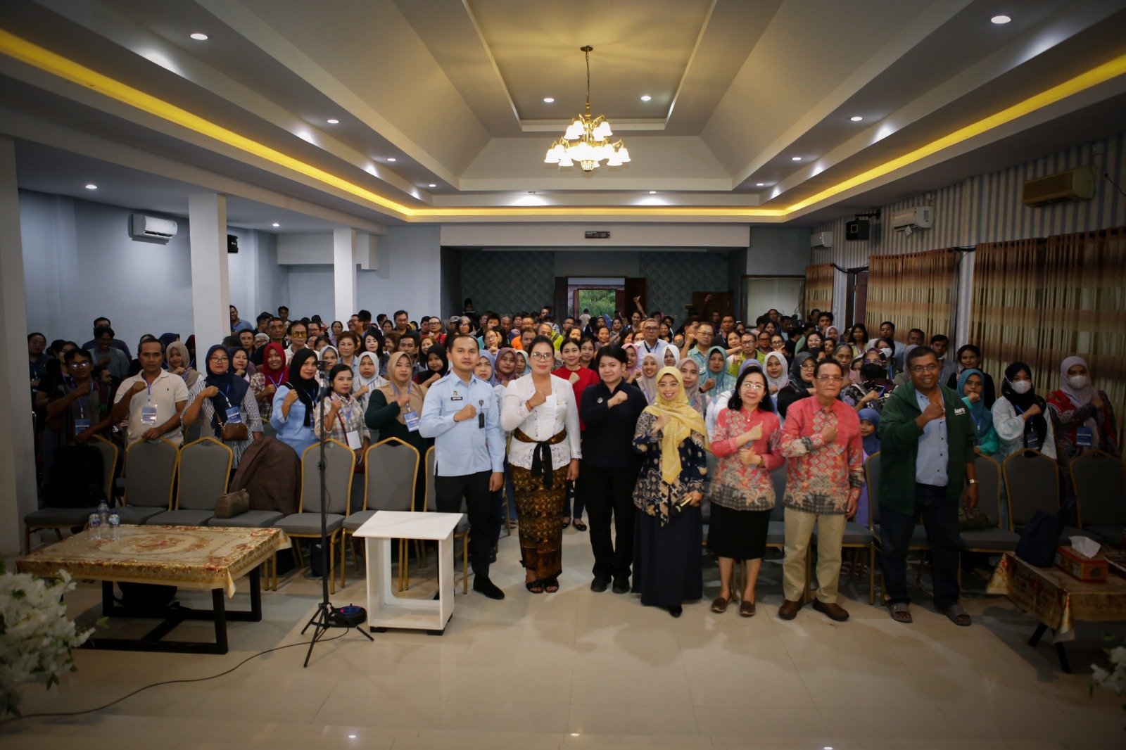 f858916b-368a-455a-ae5b-b6de350b94d4