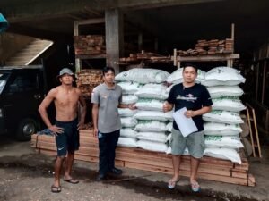 Penyerahan pupk jatiluwih