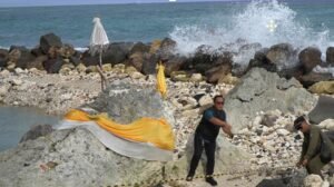 Reklamasi Pantai Sawangan diberhentikan