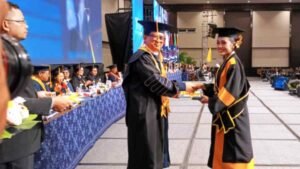 Wisuda ke-100 Undiknas Lepas 750 Lulusan dan Siap Luncurkan IUP