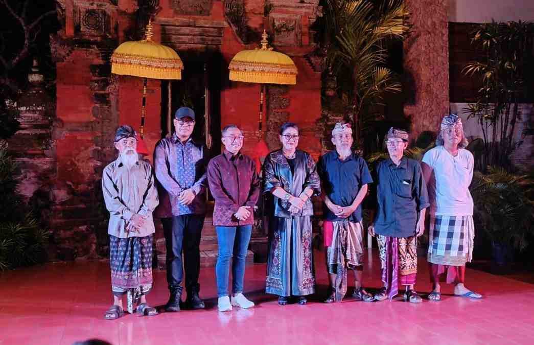 Pameran Tutur Ayu Jejak Pengabdian Tiga Maestro Guru Seni Bali di Griya Santrian