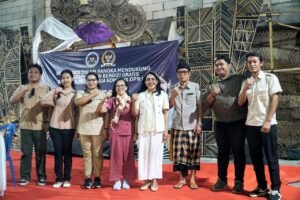 Sosialisasi program MBG di Balai Pertemuan Adat Batu Madeg, Nusa Penida, pada Kamis, (5/3).