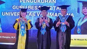 Universitas Warmadewa Kukuhkan Dua Guru Besar Baru, Perkuat Langkah Menuju World Class University