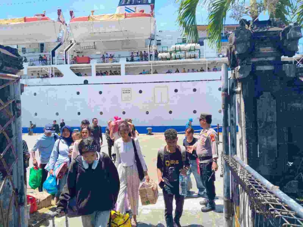 Disdukcapil Denpasar Sidak Pelabuhan Benoa, Pastikan Tertib Adminduk