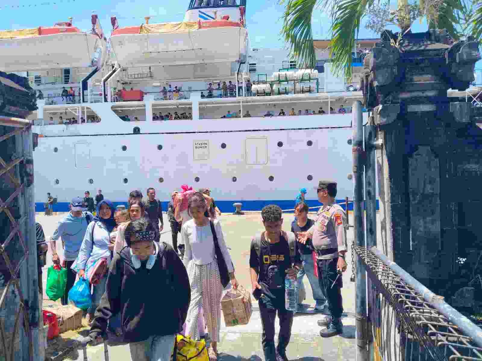 Disdukcapil Denpasar Sidak Pelabuhan Benoa, Pastikan Tertib Adminduk