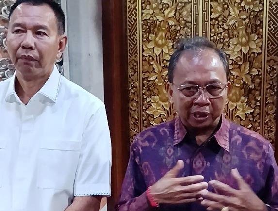 Gubernur Koster Bantah Isu Pembuangan Sampah Organik ke Klungkung