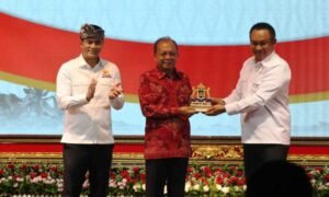 Gubernur Koster Desak Dukungan Pusat untuk Infrastruktur Bali, Kadin Siap Susun Strategic Paper
