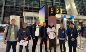 Imigrasi Ngurah Rai Deportasi Bos Mafia Asal Inggris, Bali Bukan Tempat Pelarian Kriminal Internasional