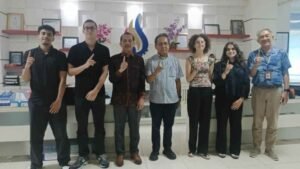 Mahasiswa dari Universitas di Prancis Magang di ITB STIKOM Bali, Fokus Kembangkan Desa Digital