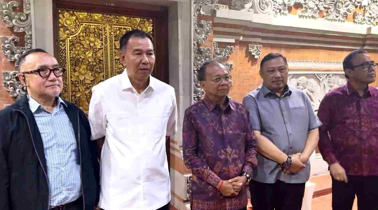 Transformasi Pengelolaan Sampah Bali Volume Truk ke TPA Suwung Berkurang 50 Persen