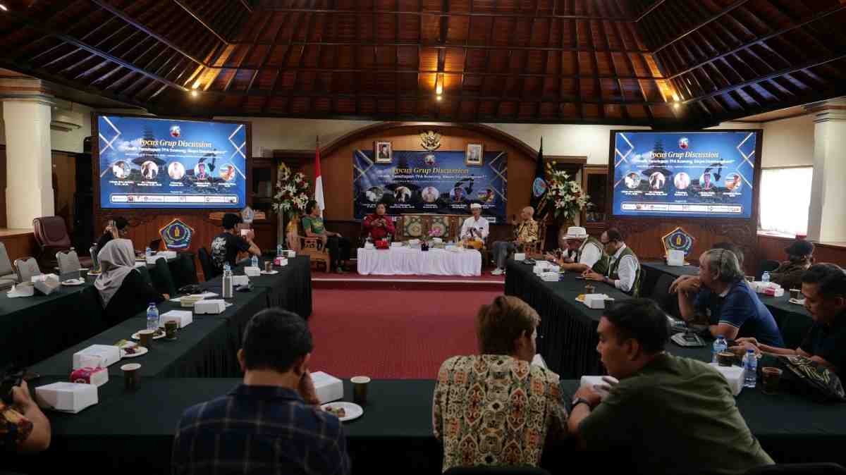 Lewat FGD, Ketua IWO Bali Soroti Kontradiksi Penutupan TPA Suwung dan Kesiapan Infrastruktur