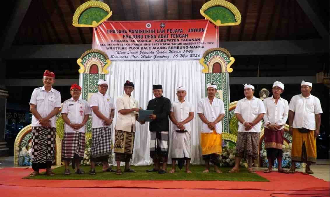 Prajuru Desa Adat Tengah 2026-2031 Resmi Dikukuhkan, Ida Bagus Putu Putra Kencana Jabat Bendesa Adat
