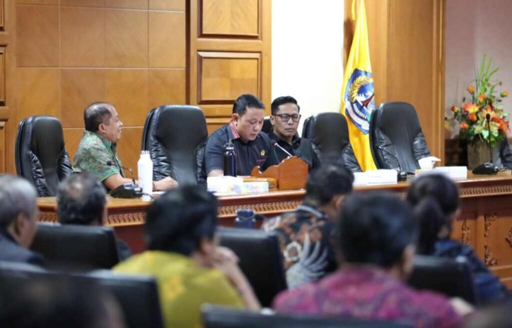 Raker Gabungan DPRD Badung Sahkan Hibah Tanah untuk Kepastian Hukum Aset Desa Adat