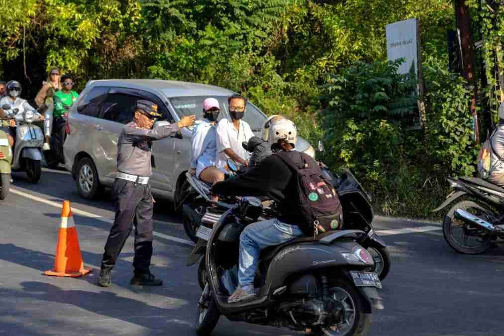 Atasi Macet Parah ke Uluwatu, Dishub Badung Terapkan Rekayasa Lalin di Pecatu