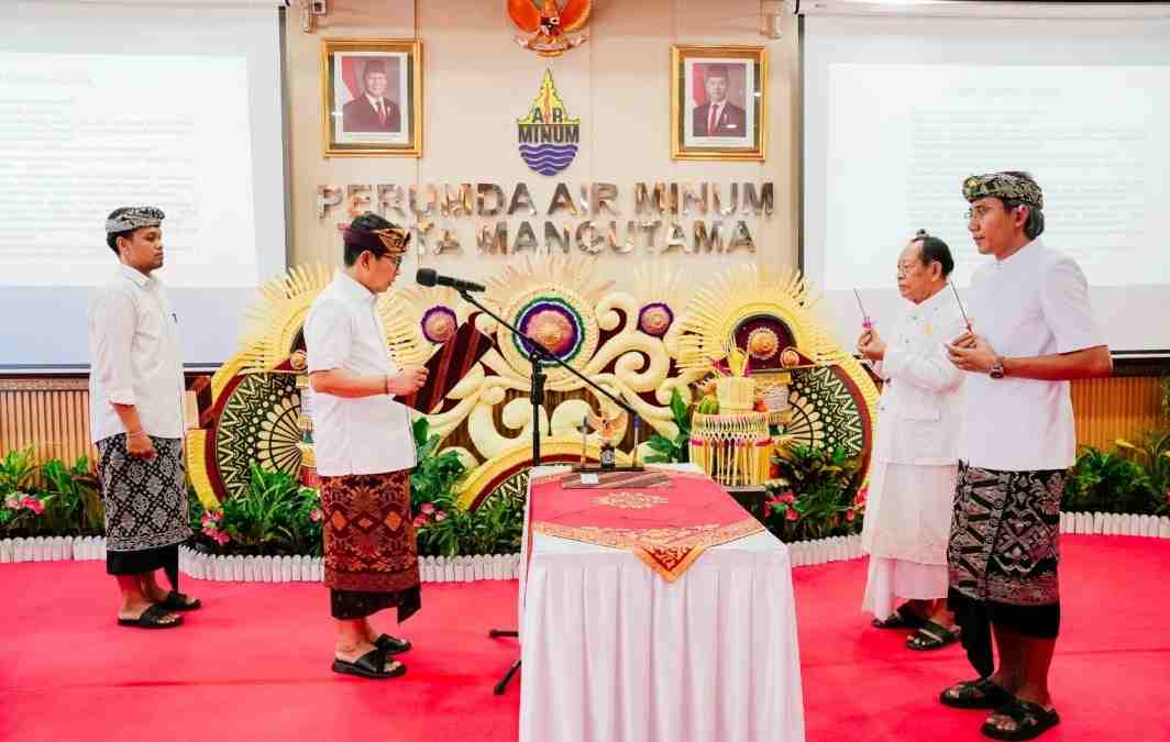 Bupati Badung Lantik Dirum Perumda Tirta Mangutama, Fokus Optimalkan Layanan Air dan PAD