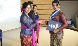 Widya Sandhi Spenas Denpasar Lepas 172 Lulusan Berkarakter Unggul