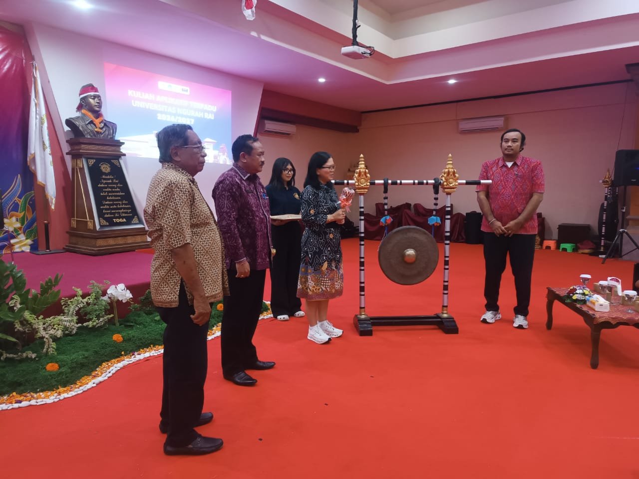 Universitas Ngurah Rai Lepas Ratusan Mahasiswa KAT ke 15 Desa di Bali