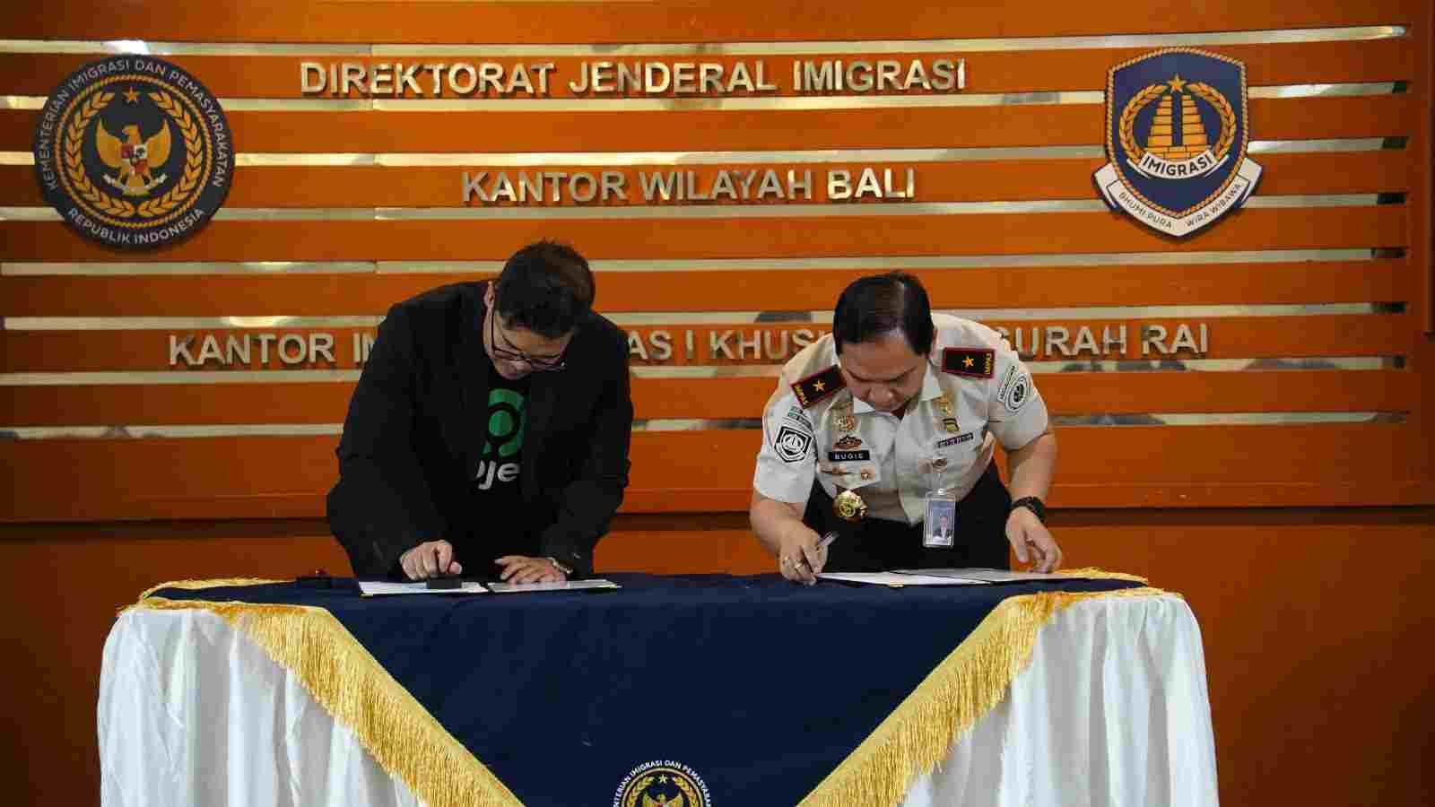 Inovasi Layanan: Imigrasi Ngurah Rai Gandeng Gojek untuk Pengantaran Paspor via GoSend