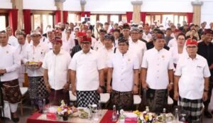 Bupati Tabanan I Komang Gede Sanjaya menghadiri Loka Sabha VII MGPSSR Kabupaten Tabanan di Graha Yadnya Jayaning Singasana, Minggu (12/7/2026).