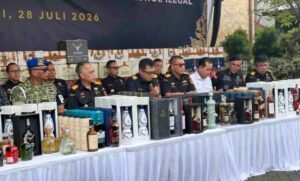 Sinergi Bea Cukai dan BAIS TNI, 19 Ribu Botol Miras Ilegal di Bali Disita