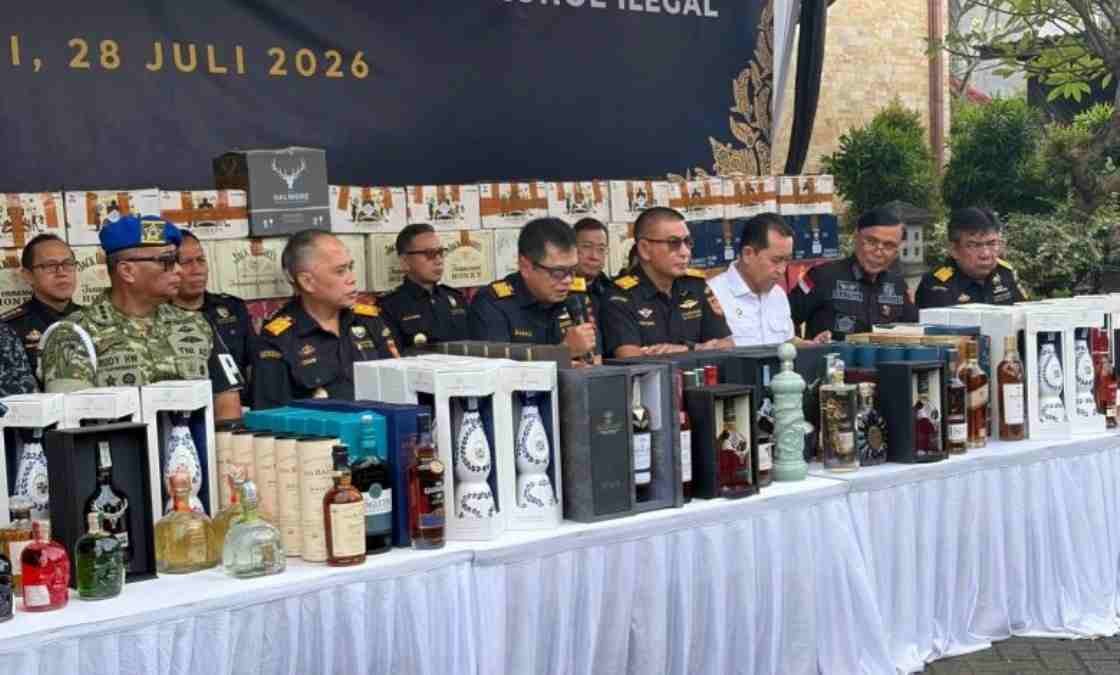 Sinergi Bea Cukai dan BAIS TNI, 19 Ribu Botol Miras Ilegal di Bali Disita