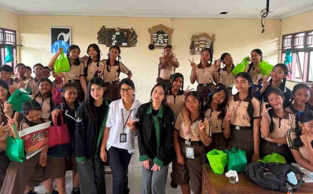 Siswa SMPN 3 Sukawati Tingkatkan Literasi Bahaya Mikroplastik demi Masa Depan Lingkungan
