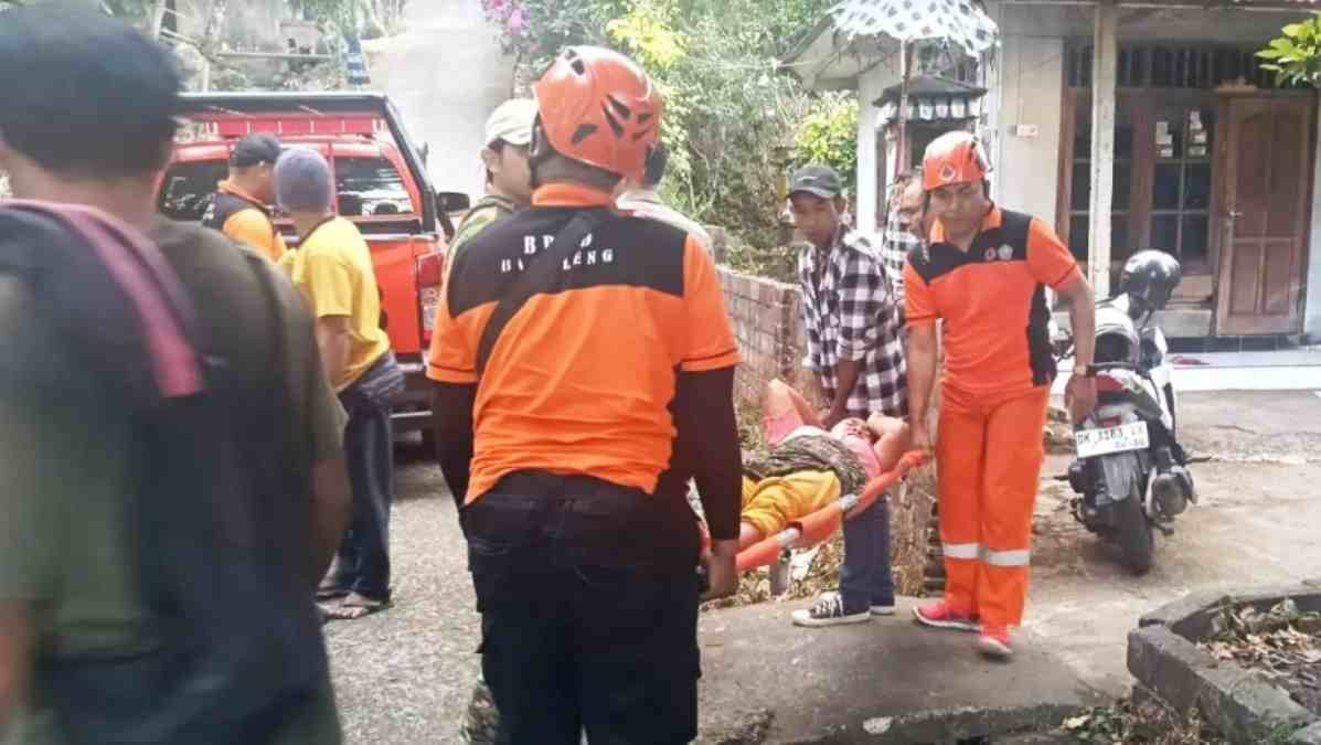 Tim SAR Gabungan Berhasil Evakuasi Warga Terperosok di Pura Puncak Cemara Geseng Buleleng