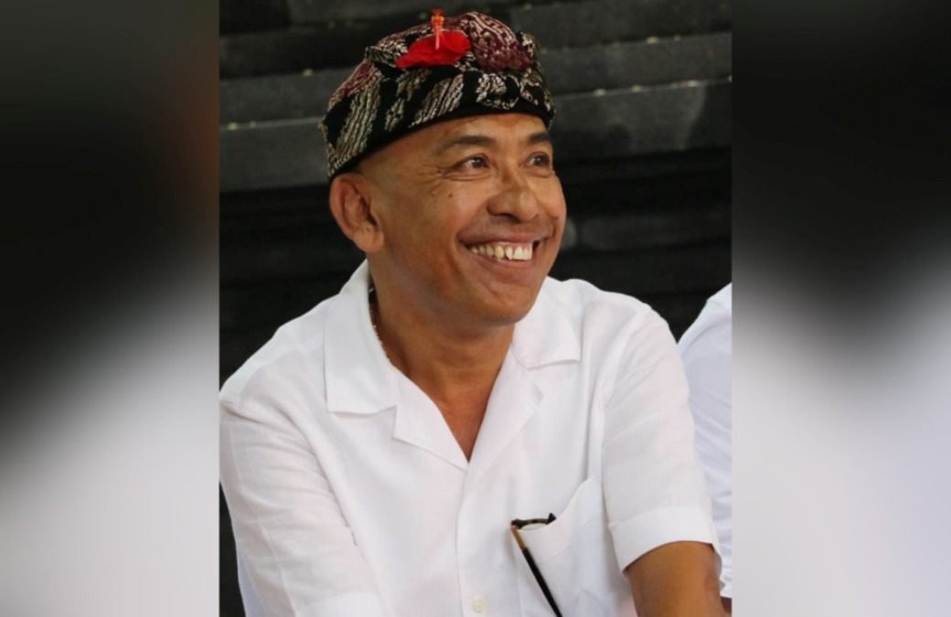 Viral Foto Wakil Ketua DPRD Bali Beri Hibah Rp 400 Juta di Karangasem