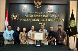 Perangi Penyelundupan Burung Liar, Karantina Bali Sabet Penghargaan Internasional dari IUCN