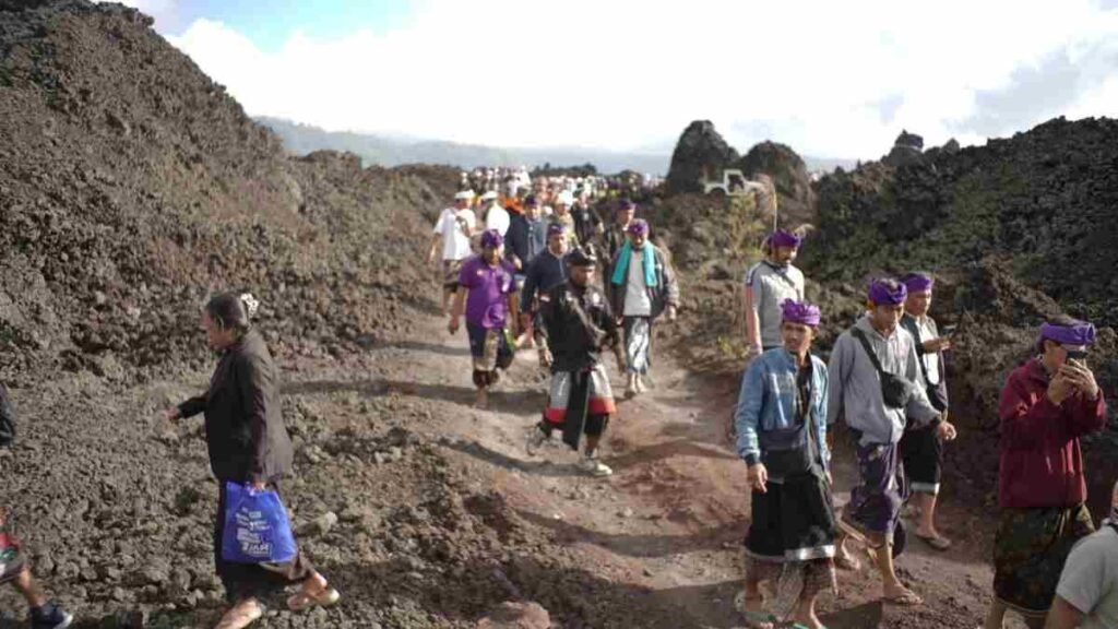Peringatan 100 Tahun Rarud Batur, Ribuan Krama Adat Napak Tilas Rute Evakuasi 1926