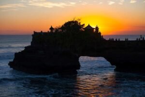 Pesona Festival Tanah Lot VII 2026 Hadirkan Ikon ‘Sunset in Paradise’ dan Kelezatan Kuliner ‘Ulam Carik’