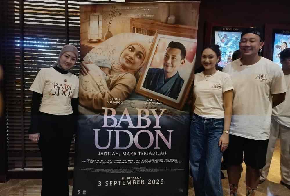 Roadshow Film Baby Udon Ditutup Haru di Bali, Denny Sumargo Menangis Terharu