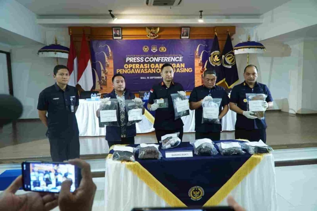 Gerebek Prostitusi Daring di Bali: Imigrasi Ngurah Rai Amankan 13 WNA di Canggu, Seminyak, dan Umalas