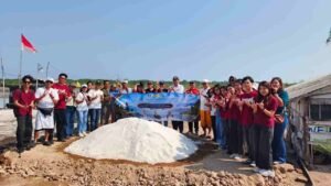 FH Unwar Dorong Ekowisata Pesisir Buleleng Melalui PkM Internasional
