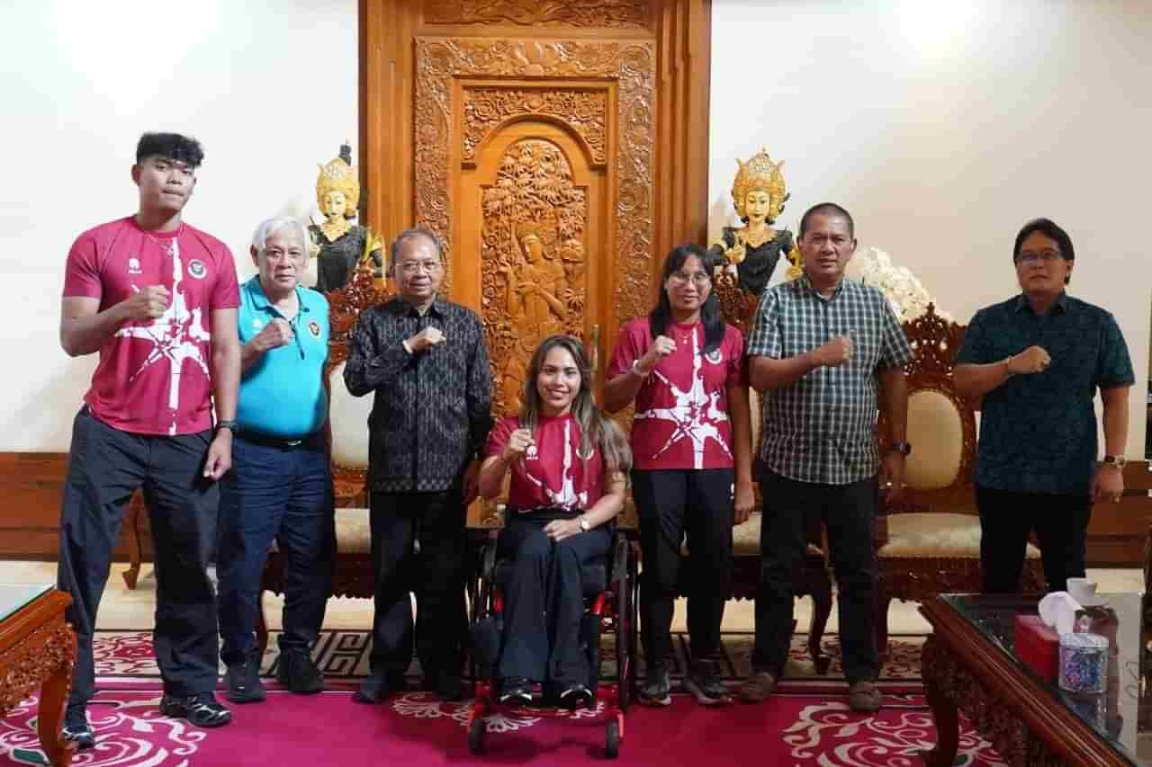 Gubernur Koster Apresiasi Prestasi 3 Atlet Disabilitas Bali, Siapkan Bonus dan Beasiswa Perguruan Tinggi