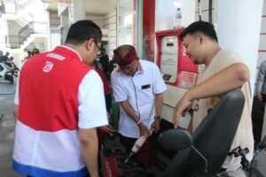 Percepat Distribusi BBM di Bali, Gubernur Koster Tinjau Depo Pesanggaran dan Pertamina Tambah Pasokan