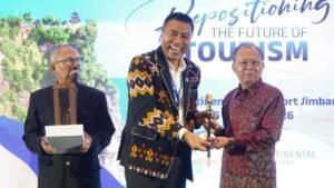 Target Wisman 2026 Tembus 7,2 Juta Gubernur Bali Dorong Pariwisata Berkelanjutan dan Penertiban Regulasi